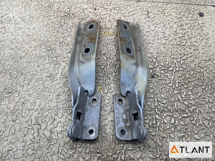 Петля капота nissan moco