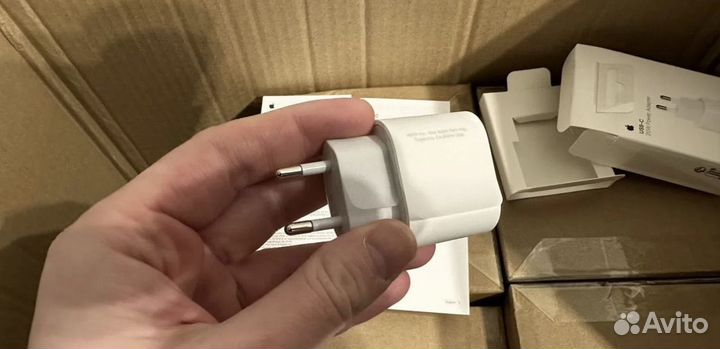 Оригинальный блок iPhone 20 w