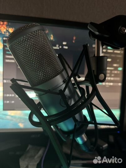 Микрофон студийный AKG P220