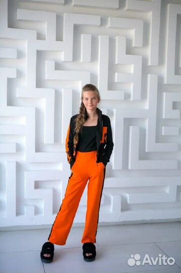 Спортивный костюм для девочки р. 146-152