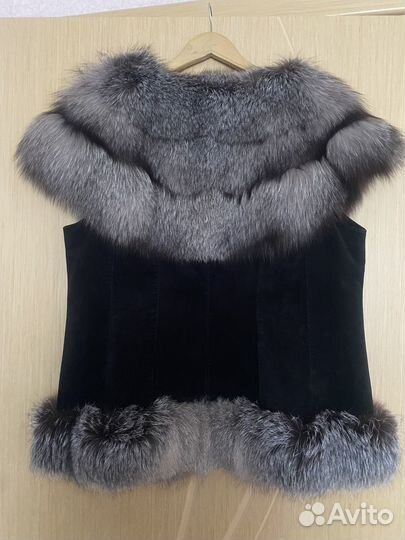 Жилетка меховая женская 50 52 разм