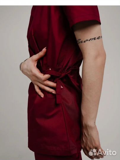 Медицинский костюм женский