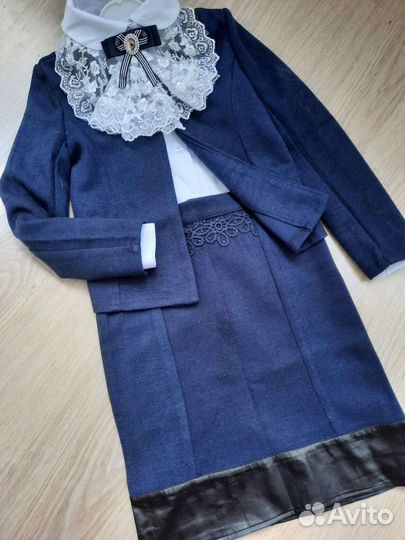 Костюм школьный