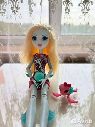 Лагуна Блю - С питомцем