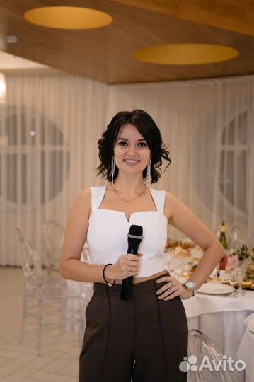 Ведущая (тамада) на свадьбу и юбилей