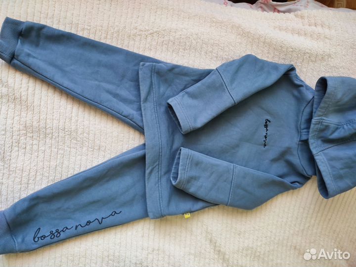 Продам костюм спортивный