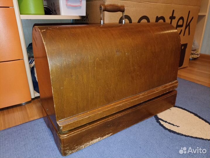 Швейная машина Подольского механического завода