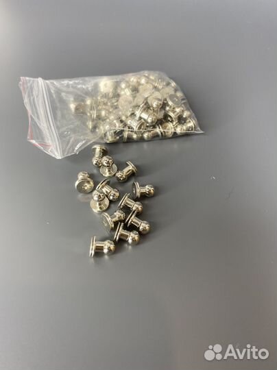 Кнопка кобурная