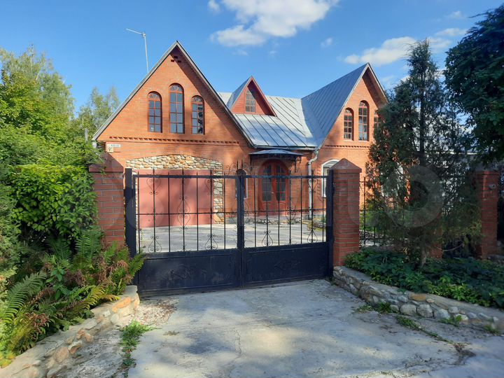 Дом 131,8 м² на участке 17,5 сот.