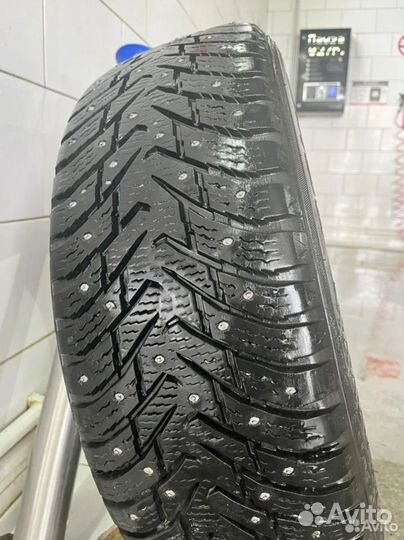 Nokian Tyres Hakkapeliitta 8 SUV 225/65 R17