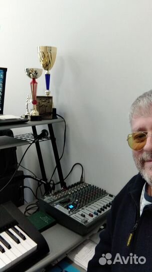 Репетитор Вокал Ораторское искусство Стендап