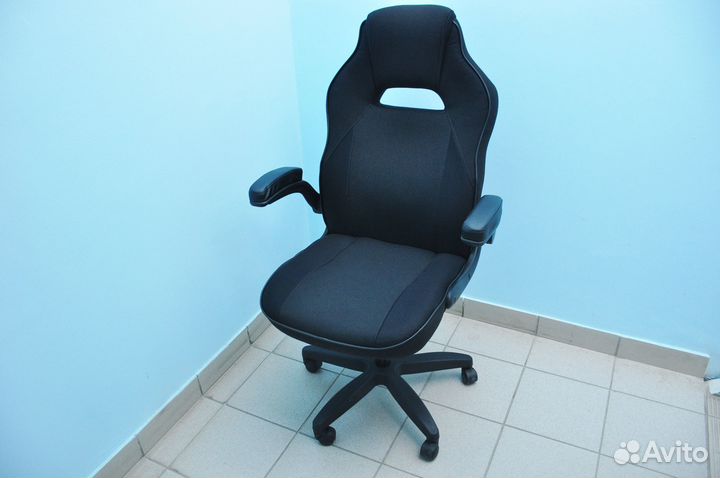 Офисное кресло 