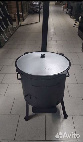 Казан чугунный 16 литров с печкой очагом обожжен