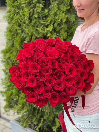 Живые цветы букеты розы оптом красные розы