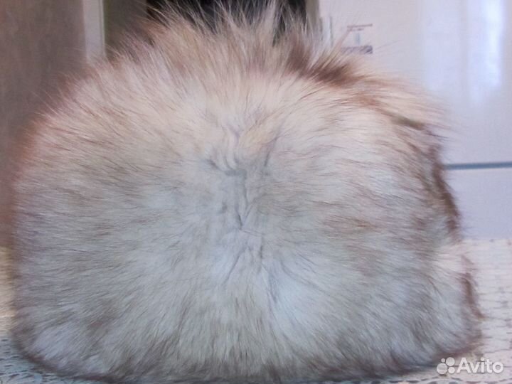 Песцовая и норковая шапки