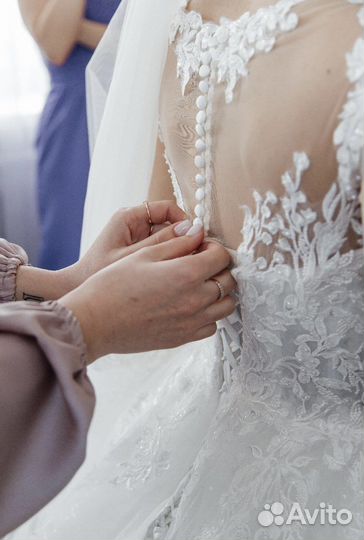 Свадебное платье