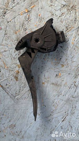 Электронная педаль газа Chevrolet Cruze 13252702