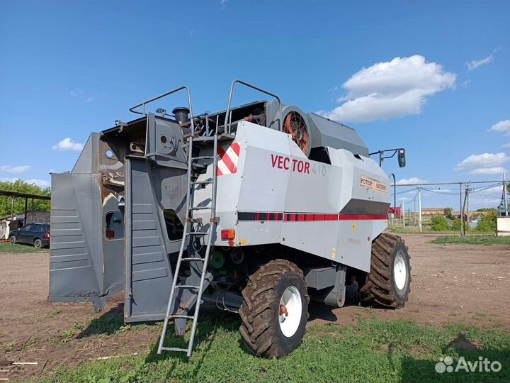 Комбайн Ростсельмаш Vector 410, 2011