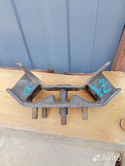 Подушка АКПП Subaru Forester sg