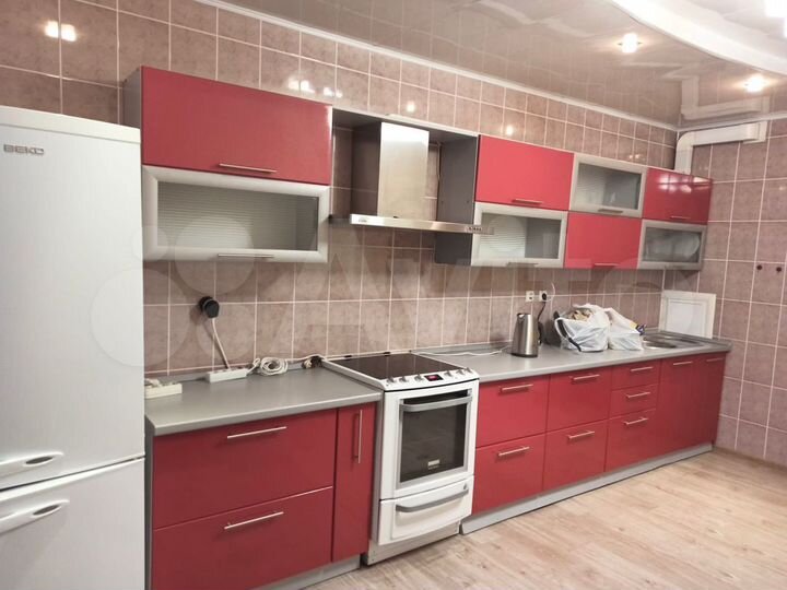 3-к. квартира, 100 м², 2/16 эт.