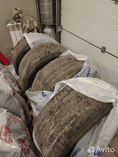 Pirelli P Zero 295/40 R21