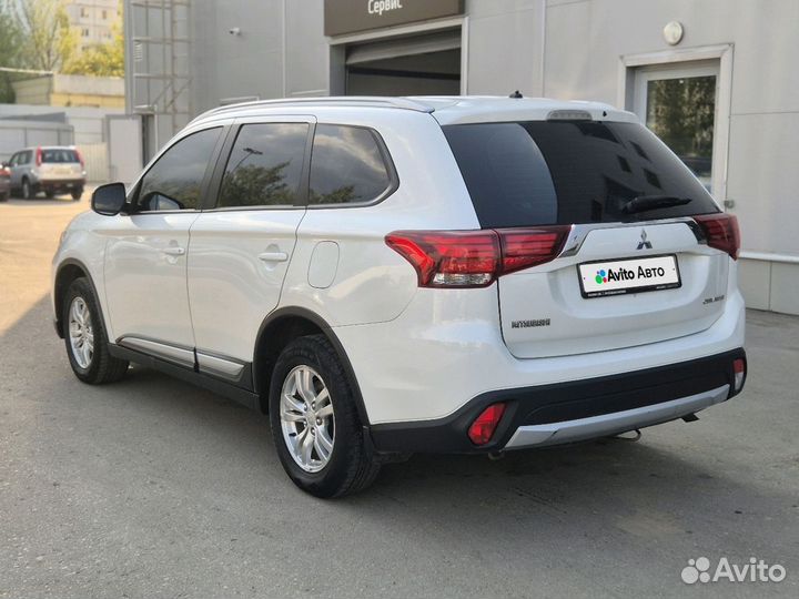 Mitsubishi Outlander 2.0 CVT, 2015, 130 000 км