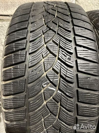 Goodyear UltraGrip 8 Performance 245/45 R18