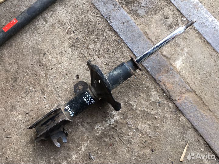 Амортизатор передний правый Лачети J200