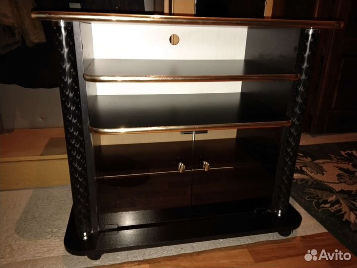 Тумба под телевизор