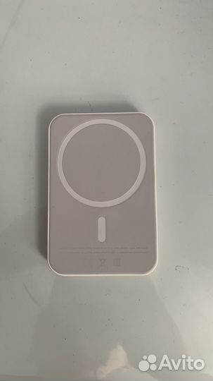 Зарядка на iPhone magsafe