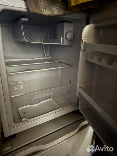 Минихолодильник с морозилкой