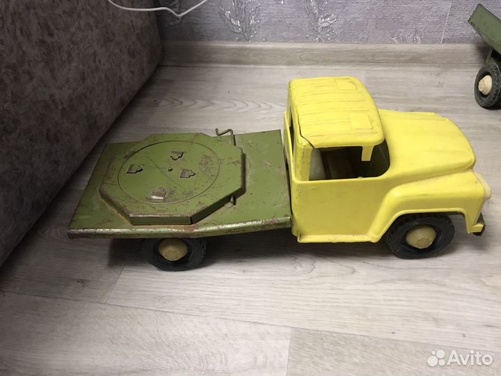 Грузовик и кран СССР