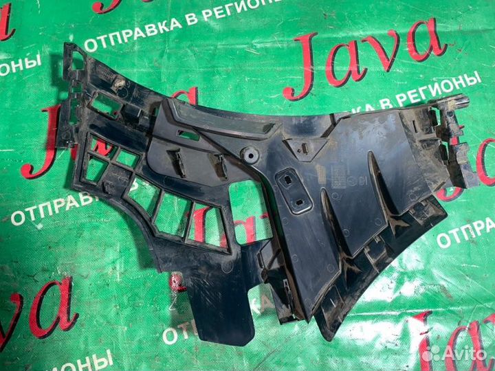 Крепление бампера переднее правое Mercedes-Benz