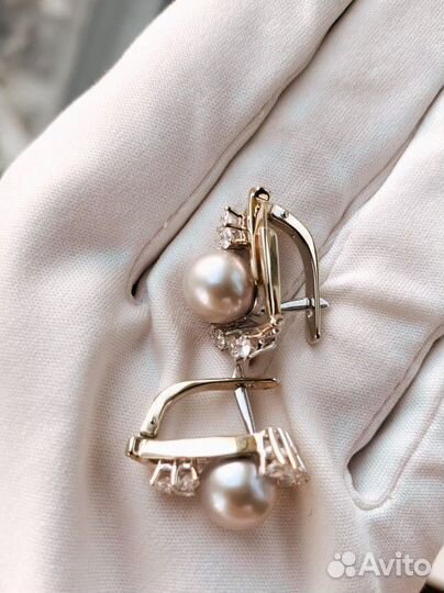 Комплект с бриллиантами и жемчугом