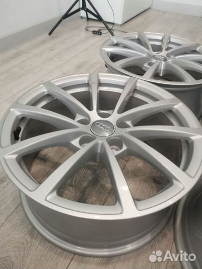 Кованые диски Audi R17 7,5x17 et36 5х112 DIA 66.6