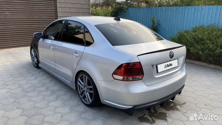 Volkswagen Polo 1.6 МТ, 2011, 300 000 км