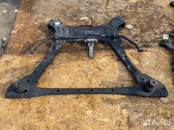 Hyundai Santa Fe 4 2022 подрамник двигателя