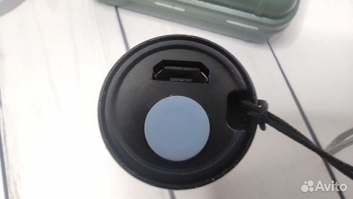 Мощный аккумуляторный фонарик регулируемый пучок