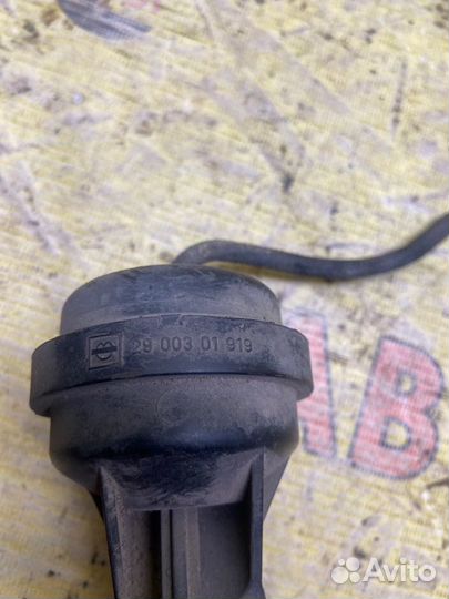 Клапан Audi A4 B5 ARJ 1999