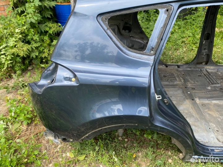 Четверть задний правый Toyota Rav4 XA40 2AR-FE