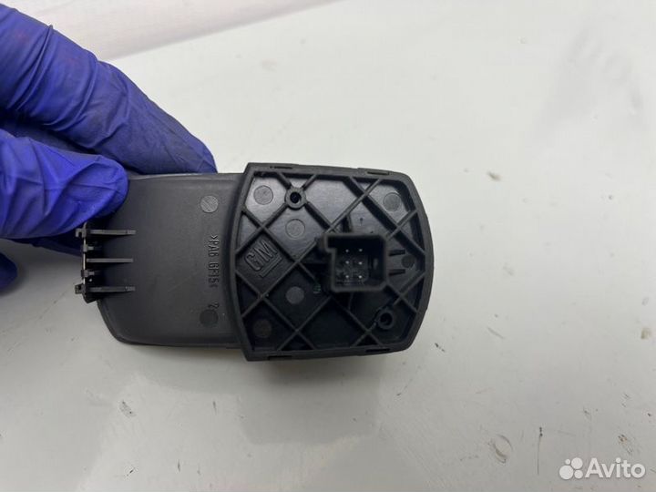 Кнопка стеклоподъемника Opel Corsa D A14XER 2011