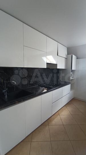 2-к. квартира, 65 м², 3/3 эт.