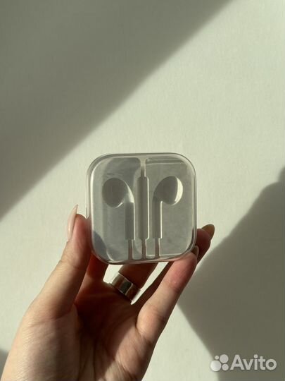 Наушники earpods футляр