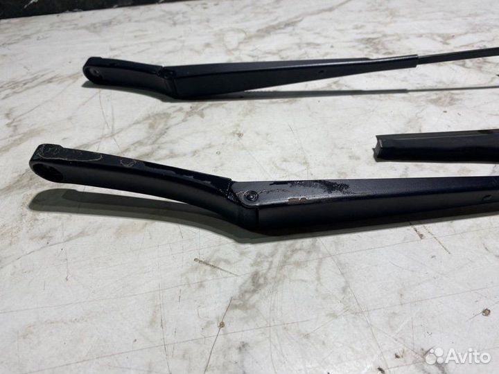 Поводок дворника Volkswagen Polo MK5 cfna 2012