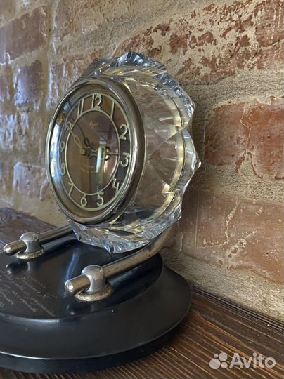 Настольные часы
