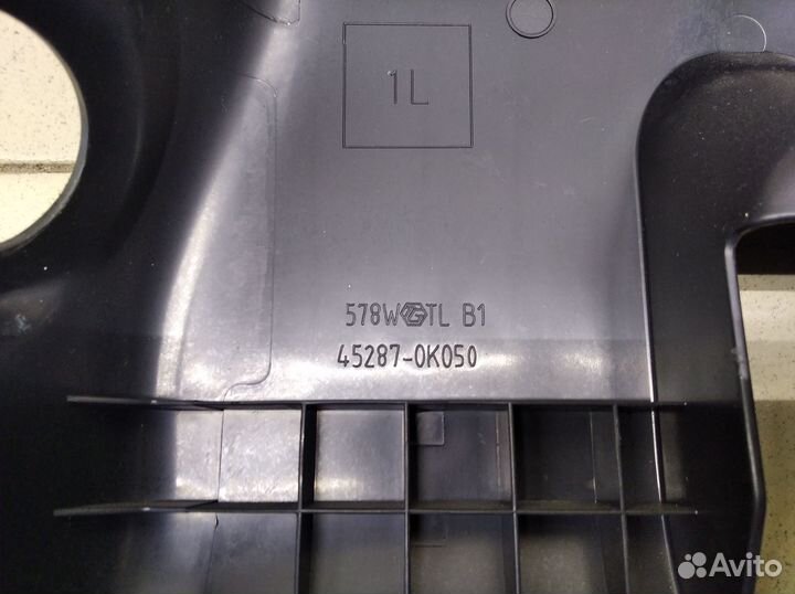 Кожух рулевой колонки нижний Hi Lux 2015