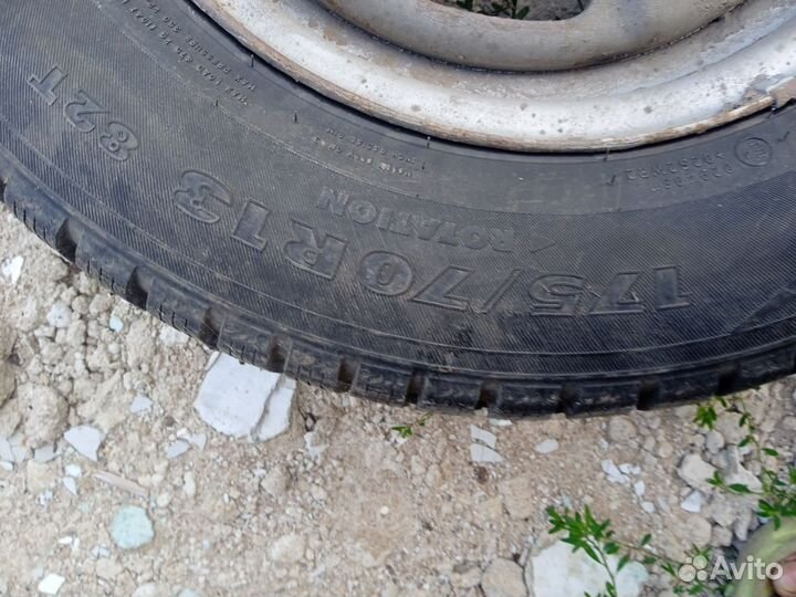 R13 Nokian Tyres eLine 2 175/70, PCD 0x105 DIA 18