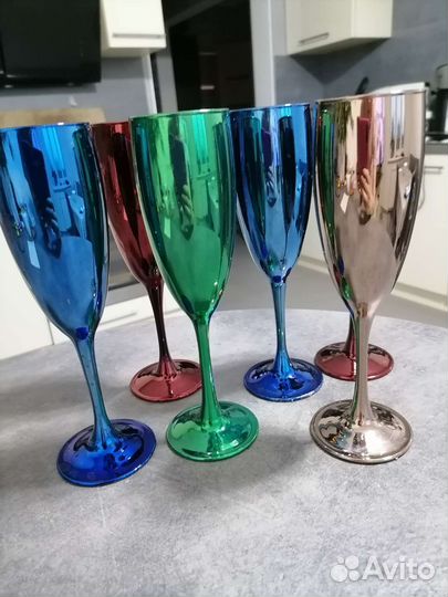 Бокалы для шампанского цветные