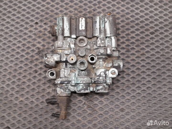 1304587 Кран уровня пола главный Daf 95XF, Daf CF