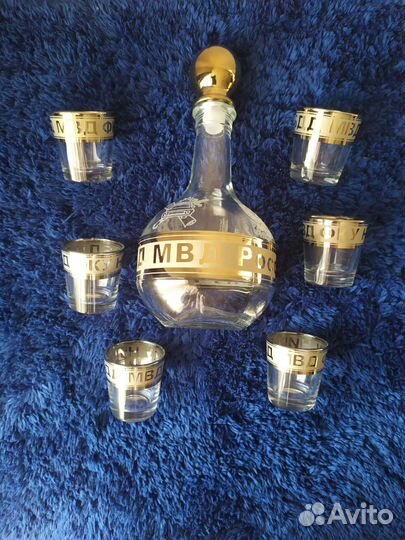 Графин и 6 стопок с символикой Автоинспекции